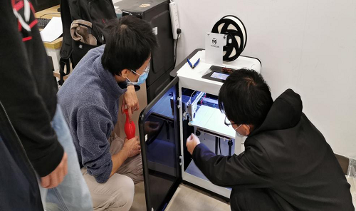 洋明達3D打印機助力汽配行業產品研發(圖1)